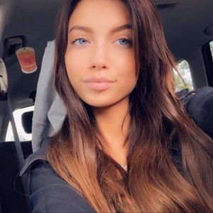 Meet your Posher, Mikayla